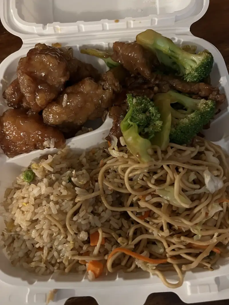 Orange chicken plate
